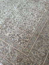 Load image into Gallery viewer, Vintage Kayseri 6’4” x 9’3”