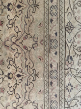 Load image into Gallery viewer, Vintage Kayseri 9’6” x 14’4”