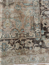 Load image into Gallery viewer, Vintage Doroksh 9’9” x 12’11”