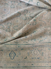 Load image into Gallery viewer, Vintage Mahal 9’7” x 12’3”