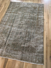 Load image into Gallery viewer, Antique Malayer 4’3” x 6’3”