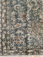 Load image into Gallery viewer, Vintage Turkish 3’11” x 6’