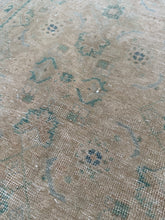 Load image into Gallery viewer, Vintage Mahal 9’7” x 12’3”