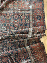 Load image into Gallery viewer, Antique Mahal 10’9” x 10’9”