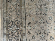Load image into Gallery viewer, Vintage Mahal 9’6” x 12’10”