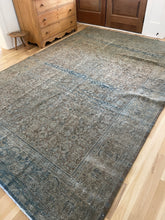 Load image into Gallery viewer, Vintage Area Rug 6’10” x 10’1”