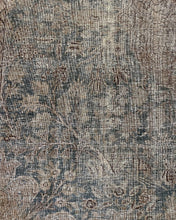 Load image into Gallery viewer, Antique Tabriz 9’4” x 12’8”