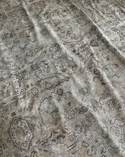 Load image into Gallery viewer, Vintage Designer #131 Large Area Rug 10’5” x 13’11”