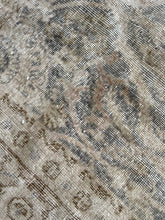 Load image into Gallery viewer, Vintage Turkish 6’9” x 10’2” Area Rug