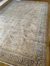 Load image into Gallery viewer, Vintage Turkish Area Rug 6’10” x 10’7”