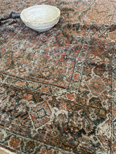 Load image into Gallery viewer, Antique Mahal 8’ x 11’9”