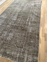 Load image into Gallery viewer, Antique Malayer 6’ x 11’