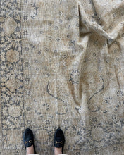 Load image into Gallery viewer, Vintage Turkish 8’2” x 11’9” Area rug