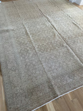 Load image into Gallery viewer, Vintage Tabriz 8’10” x 11’1”