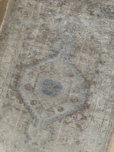Load image into Gallery viewer, Vintage Persian 2’6” x 4’3”