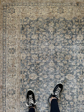 Load image into Gallery viewer, Vintage Turkish 6’6” x 9’8”