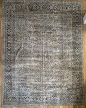 Load image into Gallery viewer, Semi-Antique Mahal 8’7” x 11’4”