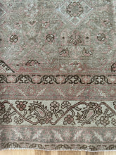 Load image into Gallery viewer, Vintage Tabriz 5’10” x 9’1”
