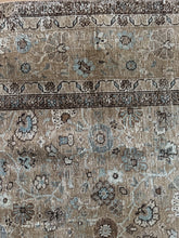 Load image into Gallery viewer, Vintage Mahal 7’1” x 9’10”