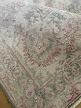 Load image into Gallery viewer, Vintage Turkish Rug 8’ x 11’5”