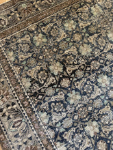 Load image into Gallery viewer, Vintage Lilihan 7’2” x 10’9”