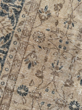 Load image into Gallery viewer, Vintage Turkish 6’3” x 10’