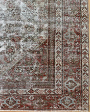 Load image into Gallery viewer, Vintage Mahal 8’2” x 11’5”