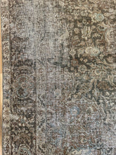 Load image into Gallery viewer, Vintage Tabriz 8’9” x 12’6”