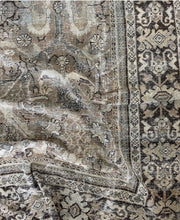Load image into Gallery viewer, Antique Mahal 9’ x 12’3”