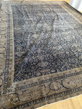 Load image into Gallery viewer, Antique Oushak 10’1” x 13’1”