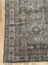 Load image into Gallery viewer, Antique Malayer 5’2” x 9’3”