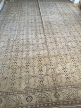 Load image into Gallery viewer, {ON HOLD} Vintage Kayseri 9’9” x 13’5”