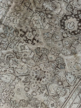 Load image into Gallery viewer, Antique Mahal 7’4” x 11’