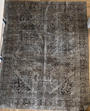 Load image into Gallery viewer, Antique Mahal Large Area Rug 9’7” x 12’4”