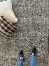 Load image into Gallery viewer, Antique Tabriz 9’6” x 11’9”