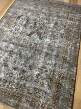 Load image into Gallery viewer, Antique designer scatter rug 4’2” x 5’8”