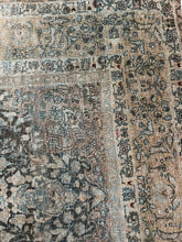 Load image into Gallery viewer, Vintage Scatter Rug 4’5” x 6’