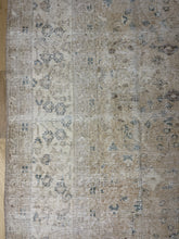 Load image into Gallery viewer, Turkish Area Rug 6’7” x 9’11”