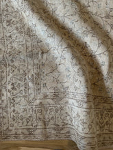 Load image into Gallery viewer, Vintage Turkish 6’11” x 9’7”