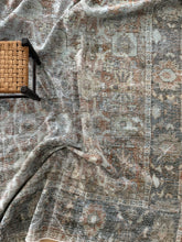 Load image into Gallery viewer, Antique Distressed Mahal 9’9” x 11’6”