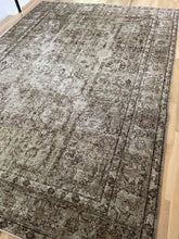 Load image into Gallery viewer, Antique Tabriz 7’1” x 9’6”