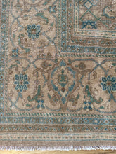 Load image into Gallery viewer, Vintage Mahal 9’8” x 12’8”