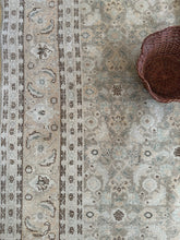 Load image into Gallery viewer, Vintage Tabriz 7’9” x 10’9”