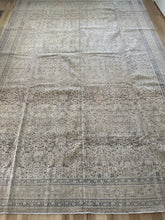 Load image into Gallery viewer, Vintage Kayseri 8’ x 11’11”