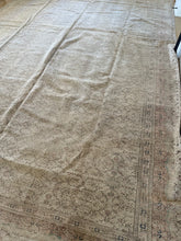 Load image into Gallery viewer, {ON HOLD} Vintage Kayseri 9’10” x 14’