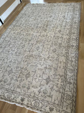 Load image into Gallery viewer, Vintage Turkish 5’9” x 9’3”