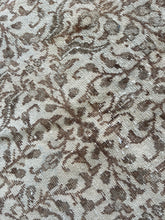 Load image into Gallery viewer, Vintage Kayseri 6’4” x 8’2” Area Rug