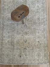 Load image into Gallery viewer, Vintage Turkish 3’2” x 9’3”