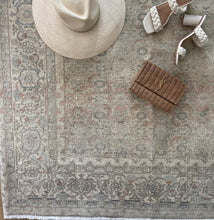 Load image into Gallery viewer, Vintage Persian Ferhan 6’10” x 10’1”