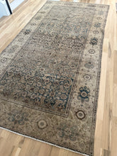 Load image into Gallery viewer, Antique Malayer 5’ x 9’10”